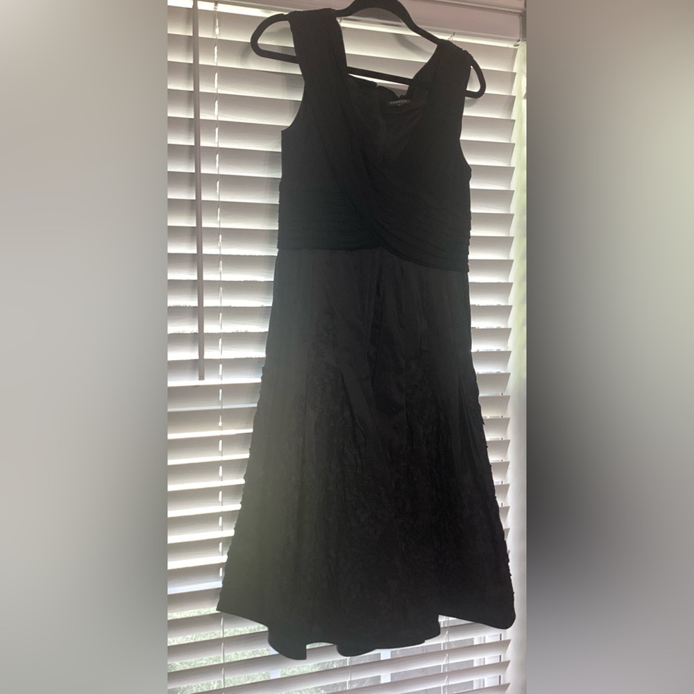Adrianna Papell Elegant Black Dress